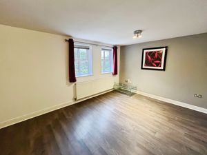 Lounge- click for photo gallery